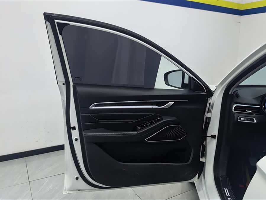 GEELY Emgrand 2021 car image #8