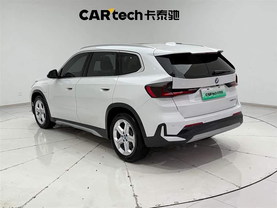 BMW iX1 2025 صورة سيارة #8