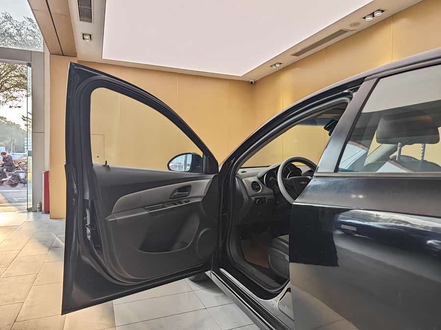 Chevrolet Cruze 2011 изображение автомобиля #8