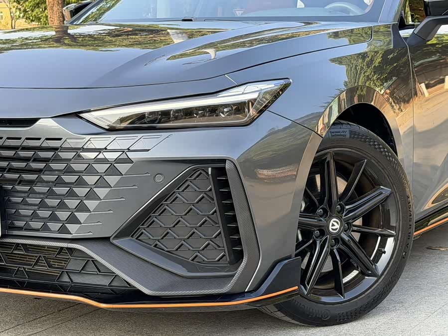 Changan UNI-V 2023 car image #8