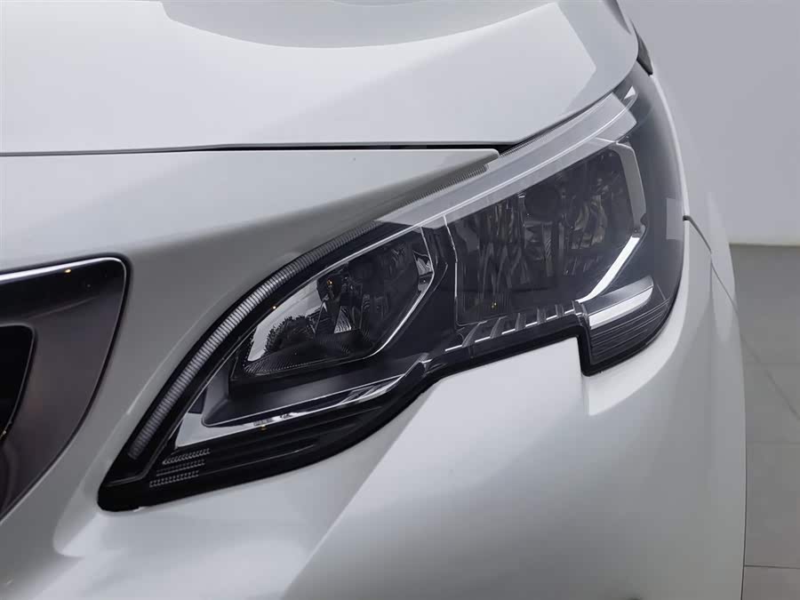 Peugeot 4008 2018 #8 Peugeot 4008 2018 car image #8