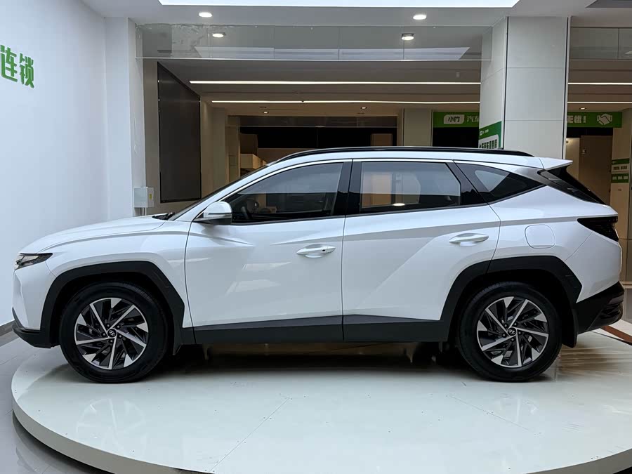 Hyundai Tucson 2022 car image #8