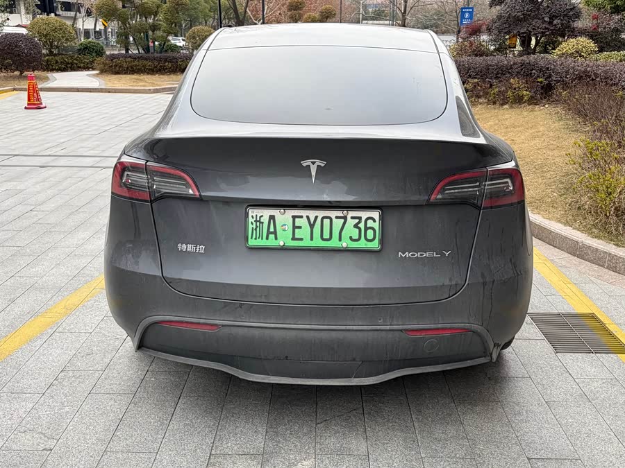 Tesla Model Y 2022 #8 Tesla Model Y 2022 car image #8