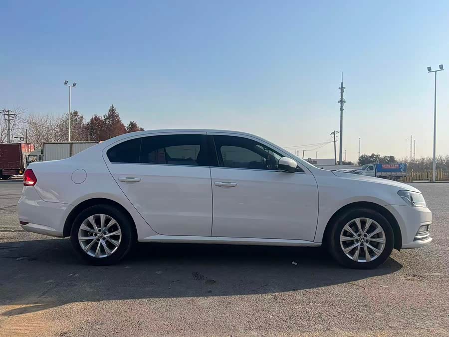 Volkswagen Lavida 2016 car image #8