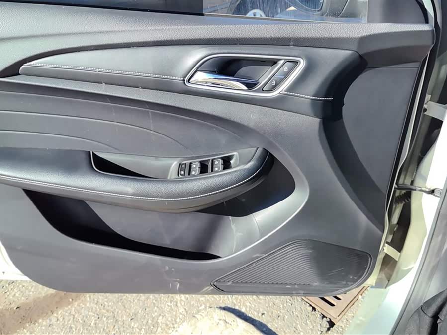 荣威 荣威Ei5 2018 汽车图片 #8