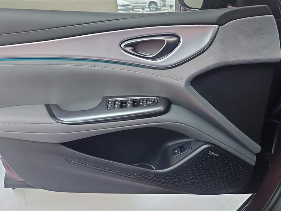 BYD Seal 07 DM-i 2025 car image #8