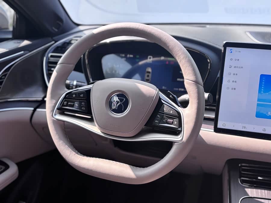 BYD Han 2024 #8 BYD Han 2024 car image #8