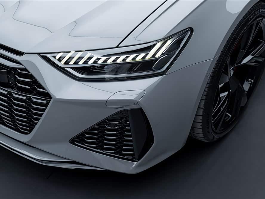 Audi RS 6 2021 immagine di auto #8