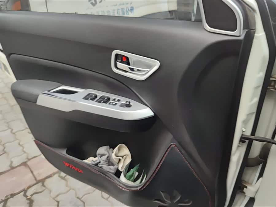 Suzuki Vitara 2018 image de voiture #8