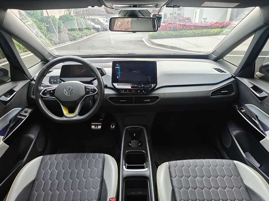 Volkswagen ID.3 2022 car image #8