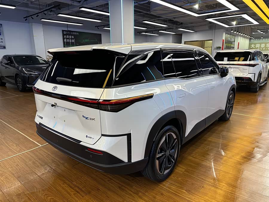 丰田 铂智3X 2025 #8 丰田 铂智3X 2025 汽车图片 #8