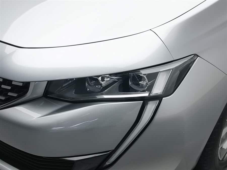 Peugeot 508 2022 car image #8