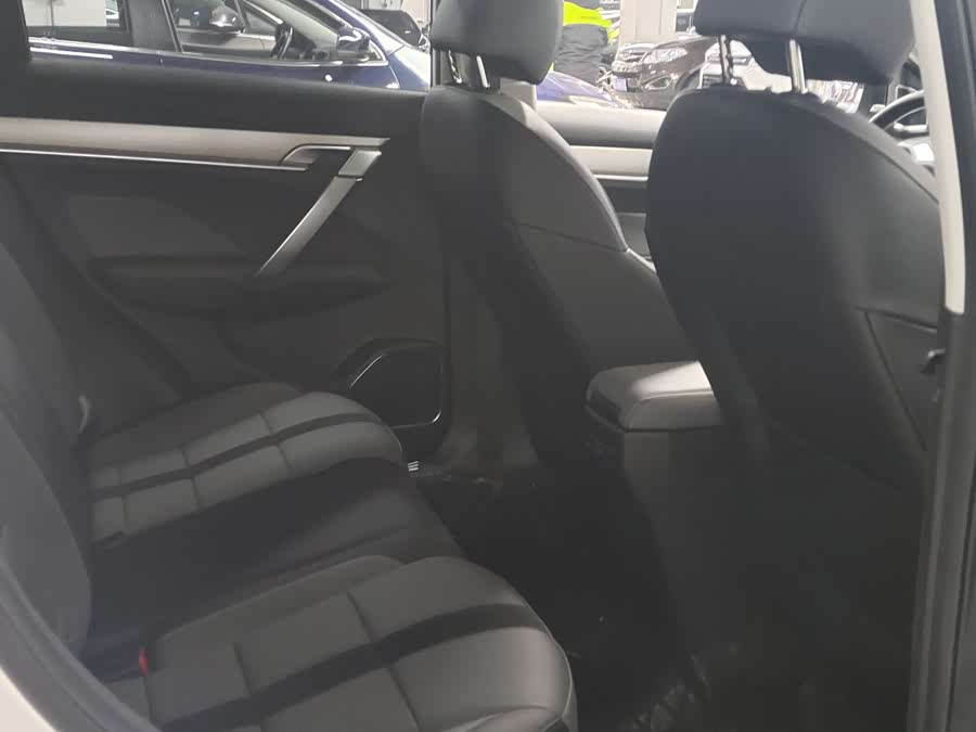 GEELY Coolray 2023 car image #8