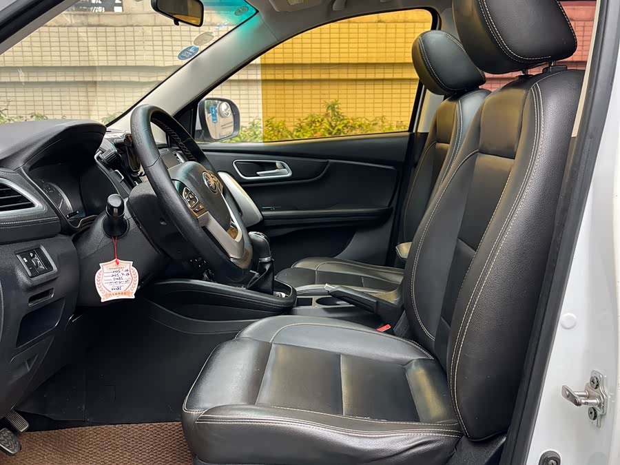 SWM斯威汽车 SWM斯威X7 2016 汽车图片 #8