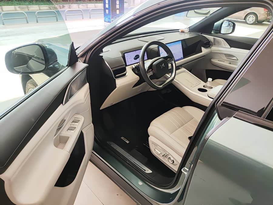 Xpeng G9 2023 immagine di auto #8