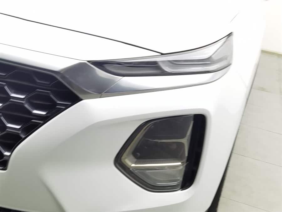 Hyundai Santa Fe 2020 car image #8