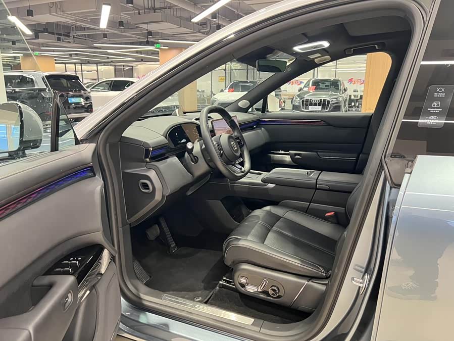 Zeekr 7X 2024 car image #8