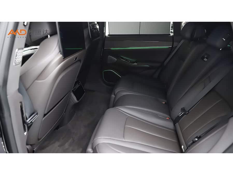 Denza Z9 2024 car image #8