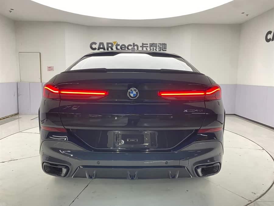 BMW X6 2021 car image #8