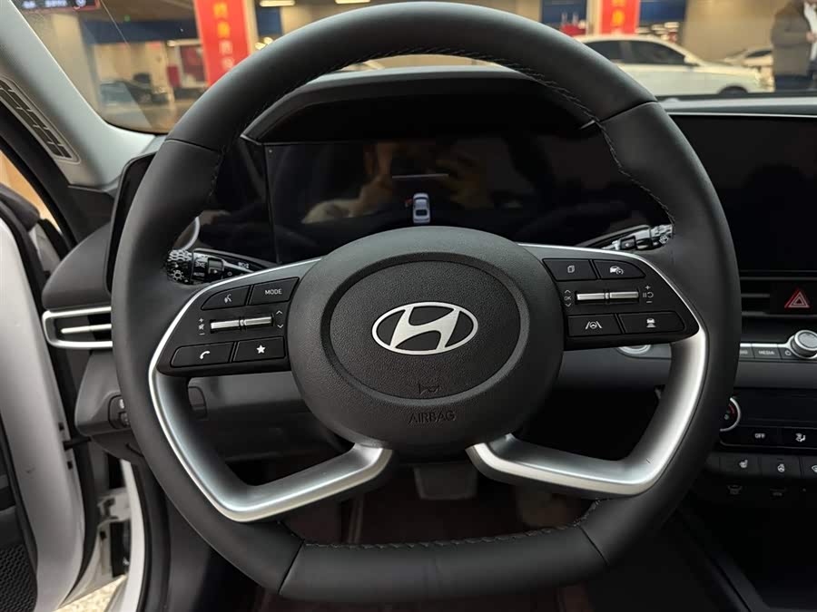 Hyundai Elantra 2023 car image #8