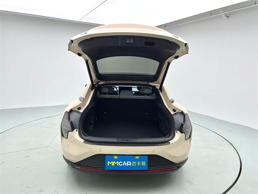 Xpeng 2024 car image #8