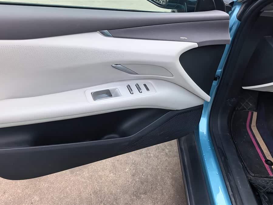 Deepal L07 2024 image de voiture #8