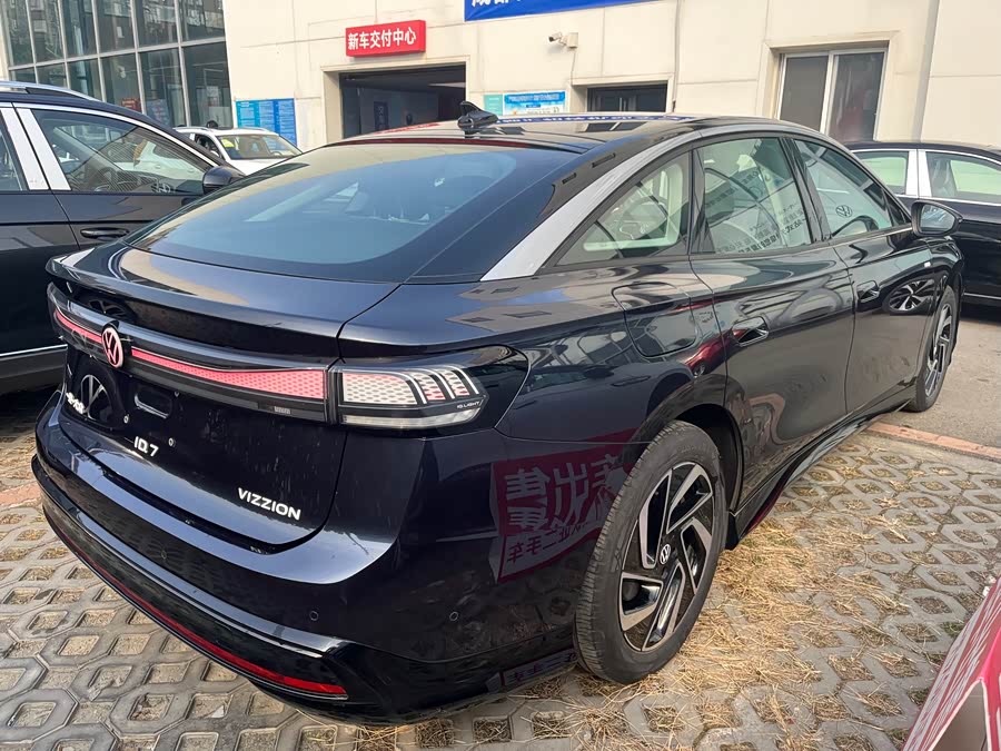 Volkswagen ID.7 Vizzion 2024 immagine di auto #8