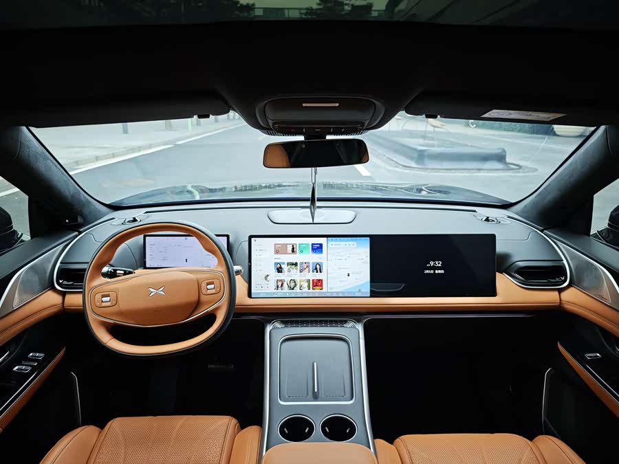 Xpeng G9 2025 car image #8