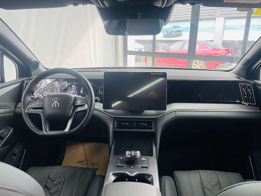 BYD SongL DM-i 2025 #8 BYD SongL DM-i 2025 car image #8