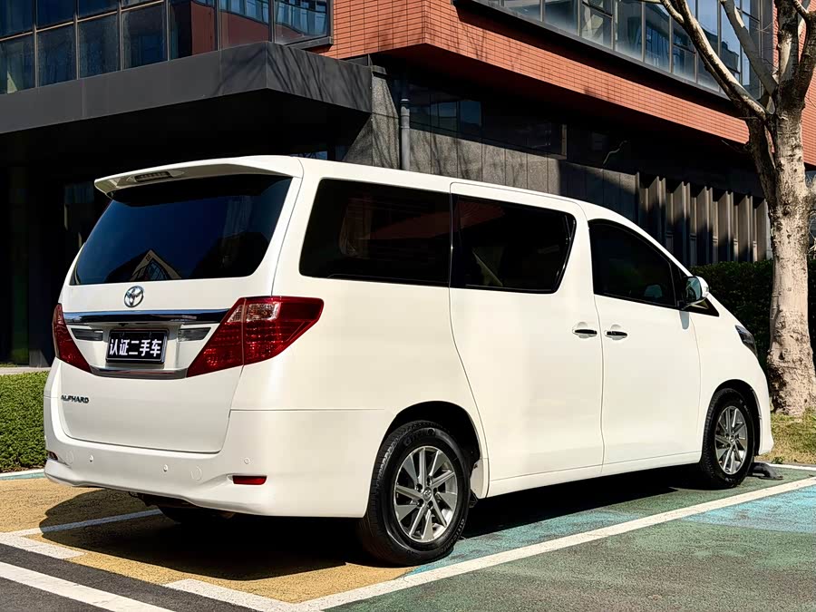 Toyota Alphard 2014 immagine di auto #8