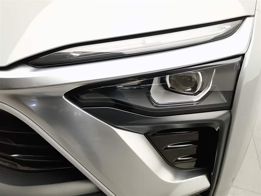 蔚来 蔚来ES8 2019 汽车图片 #8