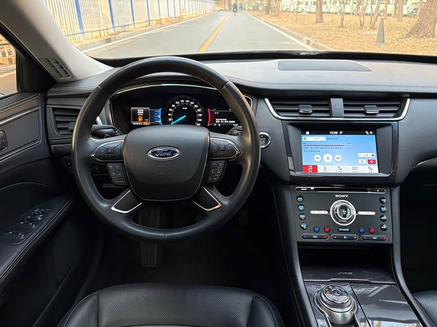 Ford Taurus 2018 car image #8