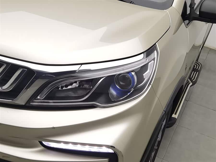 Vision X3 2020 car image #8