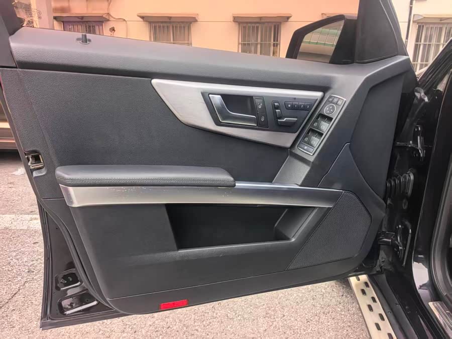 Mercedes-Benz GLK Class 2012 car image #8