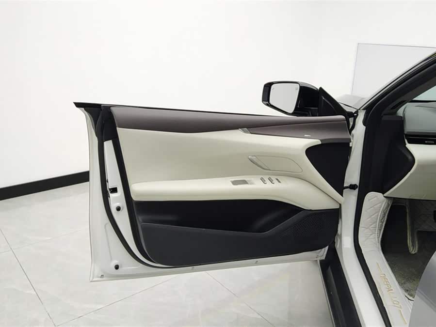 Deepal L07 2024 image de voiture #8