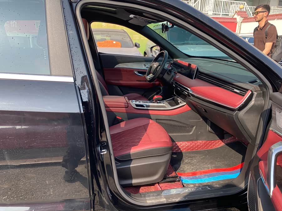 X70 PLUS 2023 car image #8