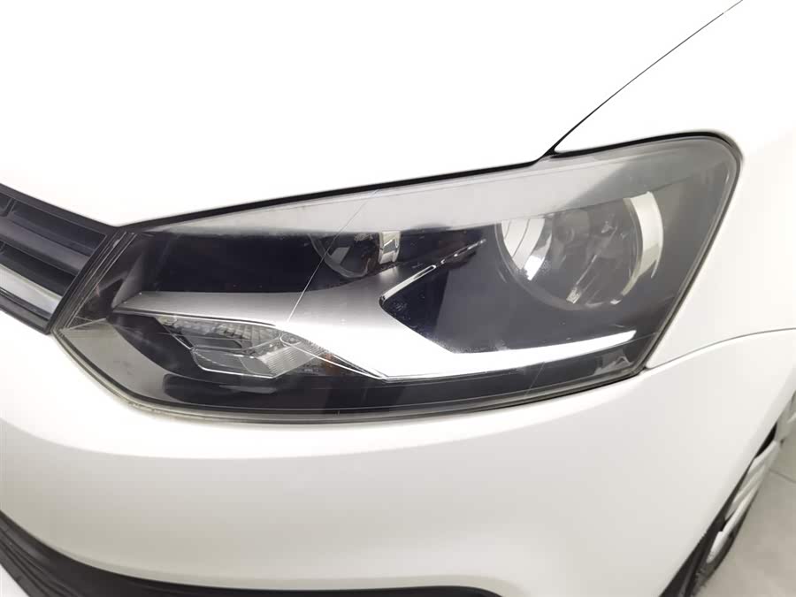 Volkswagen Polo 2018 car image #8