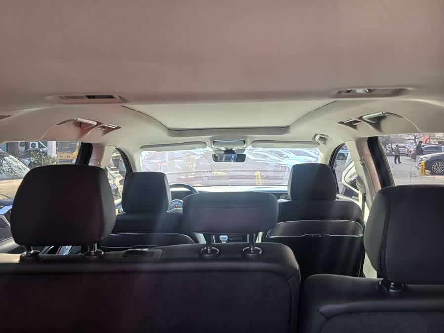 HongQi HS7 PHEV 2024 #8 HongQi HS7 PHEV 2024 car image #8