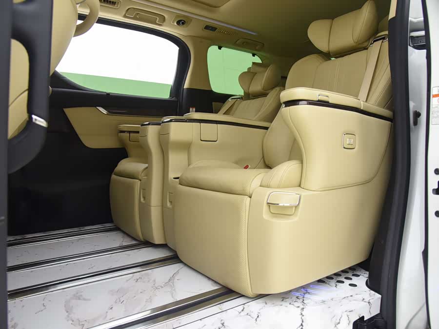Toyota Alphard 2020 car image #8