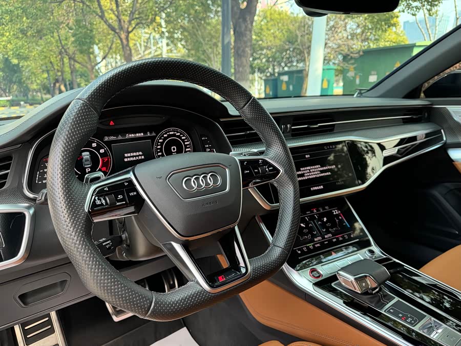 Audi RS 7 2022 car image #8