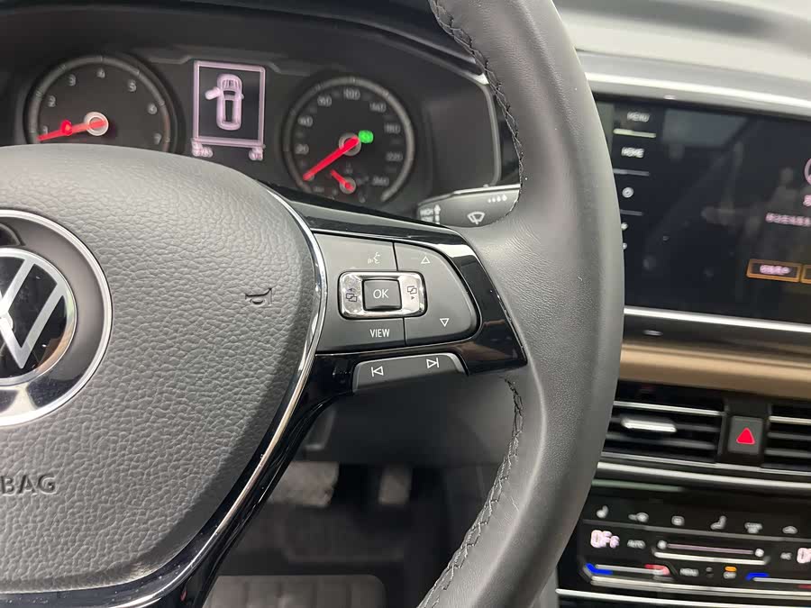 Volkswagen Tharu 2022 car image #8