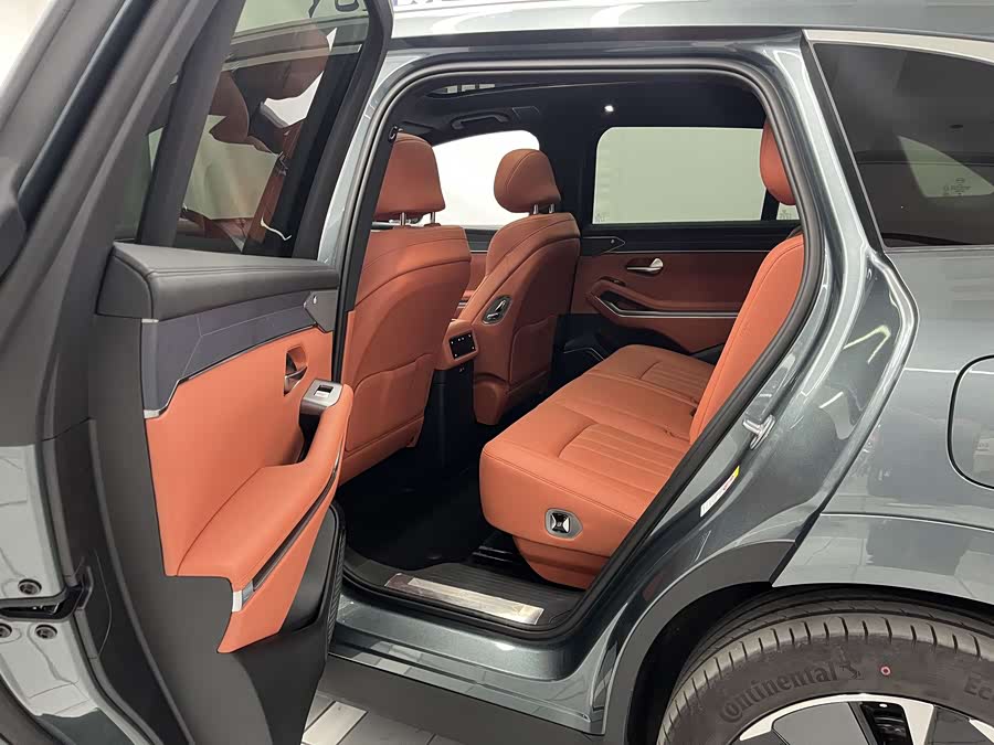 BYD Tang L 2025 immagine di auto #8