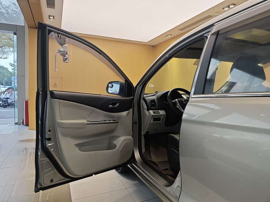 Forthing S500 2016 car image #8