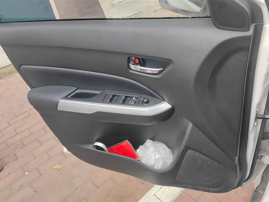 Suzuki Vitara 2019 изображение автомобиля #8