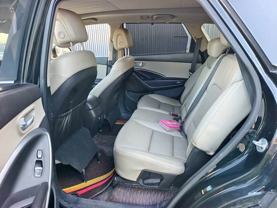 Hyundai Grand Santa Fe 2015 #8 Hyundai Grand Santa Fe 2015 car image #8