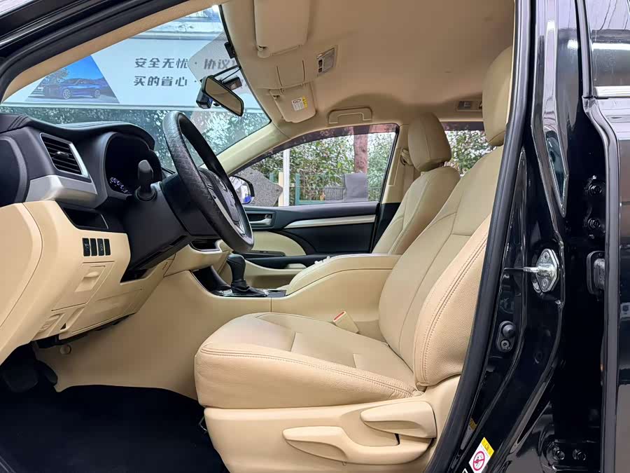 Toyota Highlander 2019 car image #8