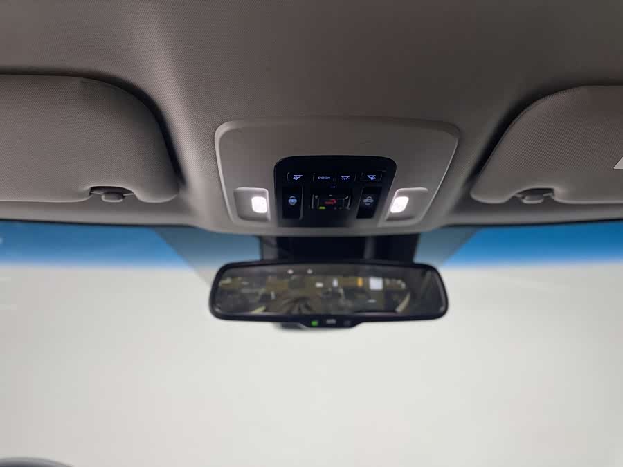 Toyota Camry 2023 immagine di auto #8