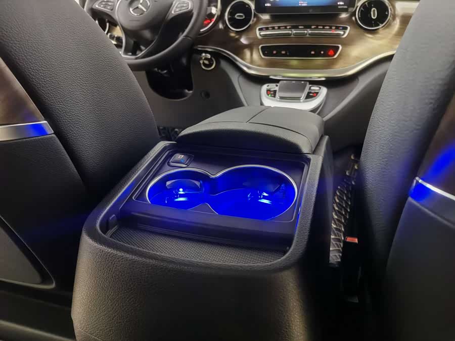 Mercedes-Benz V Class 2024 car image #8