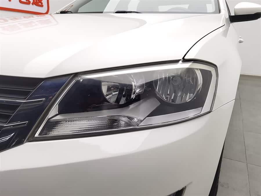 Volkswagen Lavida 2014 car image #8
