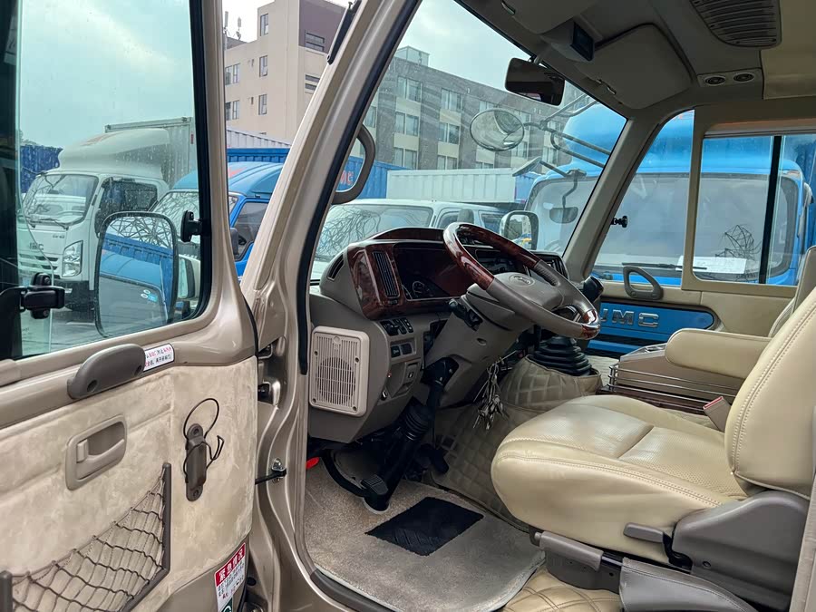 Toyota Coaster 2017 imagem de carro #8